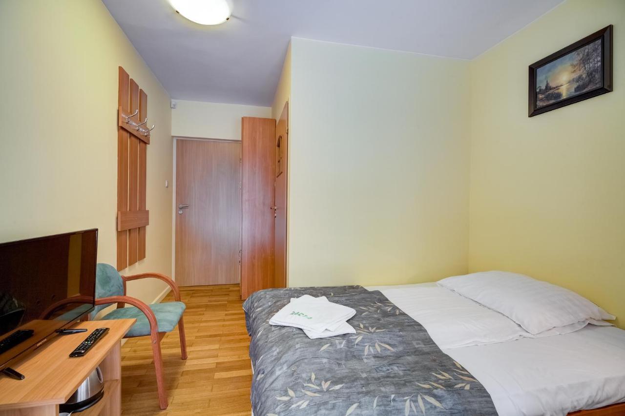 Osrodek Wypoczynkowy Barta Hotell Tylicz Exteriör bild
