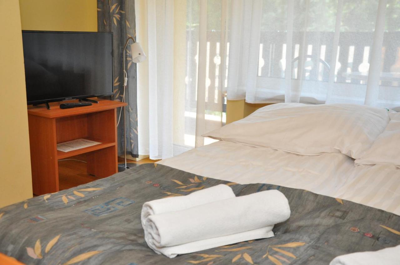Osrodek Wypoczynkowy Barta Hotell Tylicz Exteriör bild