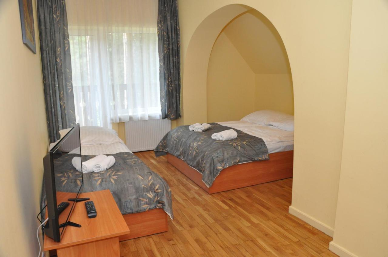 Osrodek Wypoczynkowy Barta Hotell Tylicz Exteriör bild
